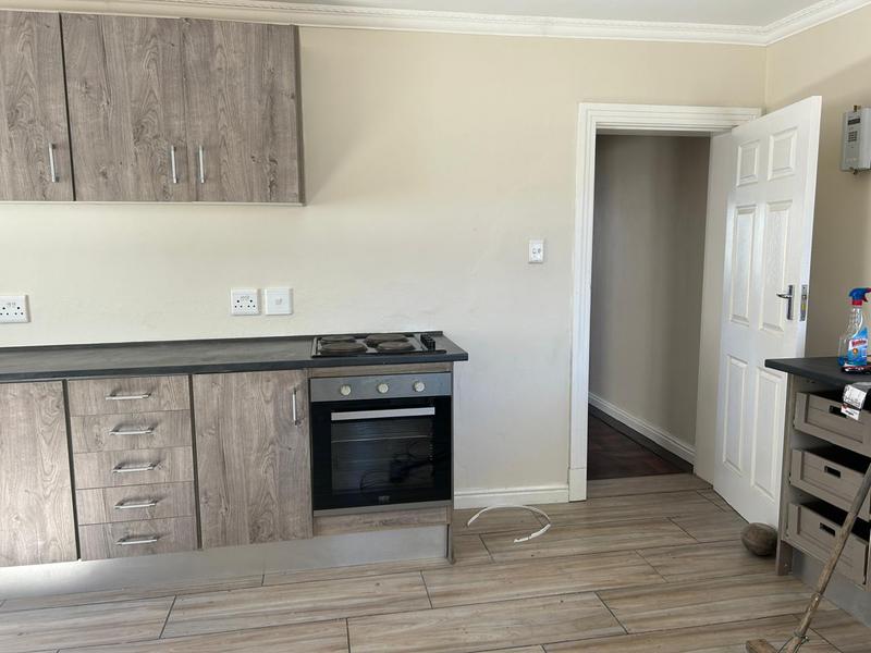 To Let 2 Bedroom Property for Rent in Wynberg Western Cape